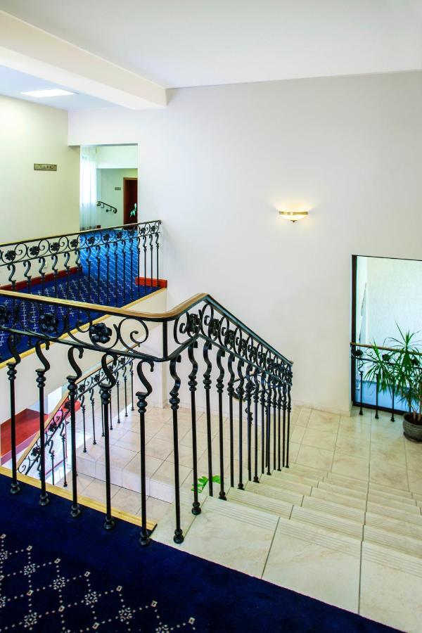 וילנה Park Villa Hotel מראה חיצוני תמונה